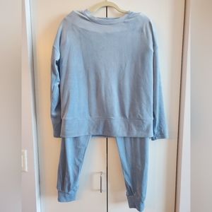 Cable & Gauge Velvet Jogger Set